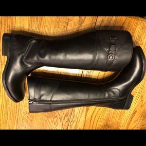 *SOLD*Frye Black Leather Boots
